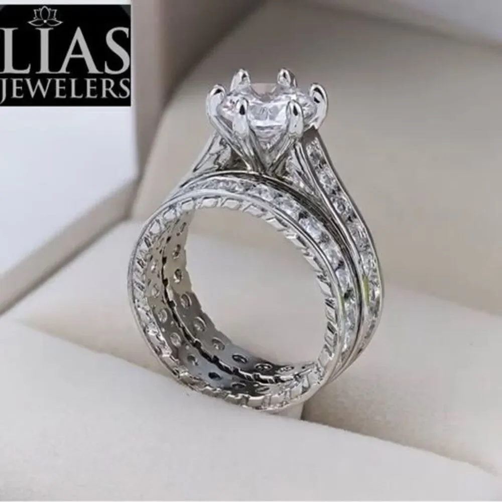 Brand New 18k White Gold Wedding Ring Set
